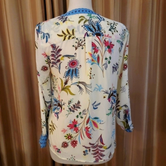 Talbots Dancing Floral Women's Popover Blouse Size Medium Petite - Picture 4 of 6
